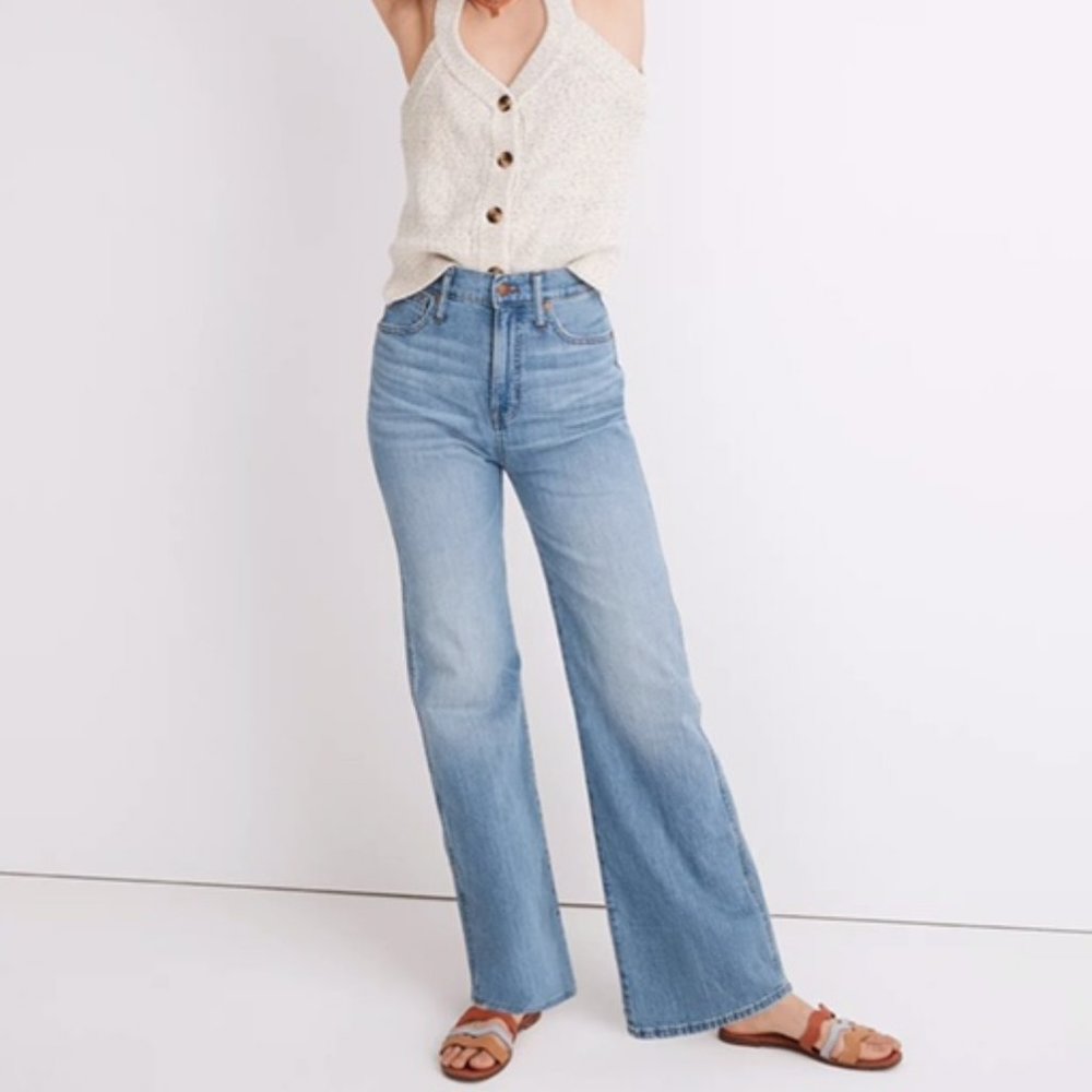 Madewell 11" High-Rise Flare Jeans in Conwell Wash